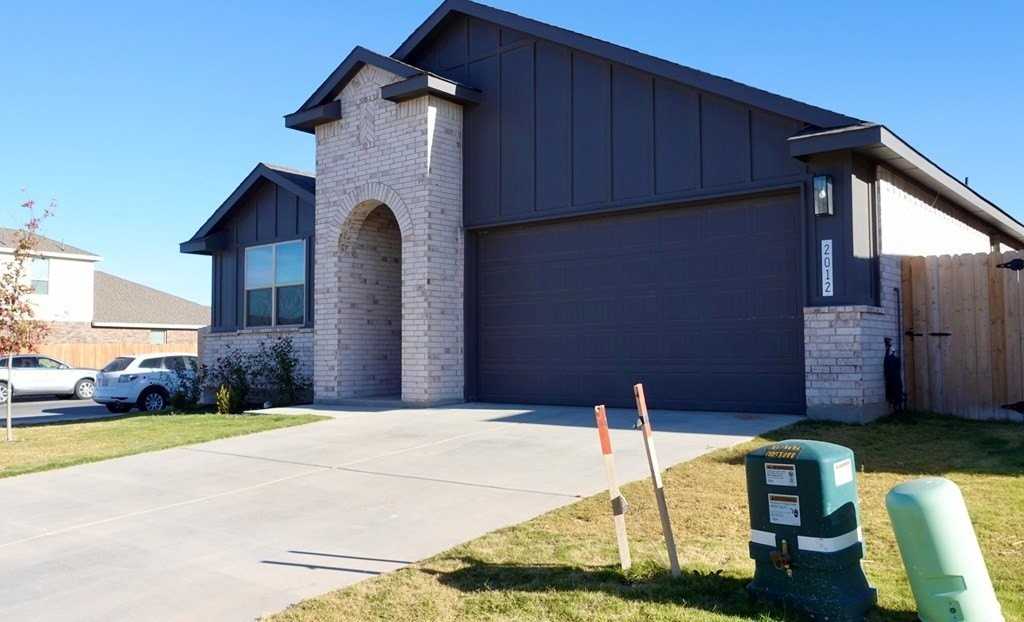 Raleigh Point Dr - Photo 2 of 39