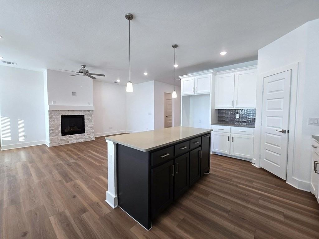 1332 Loess St - Photo 7 of 21