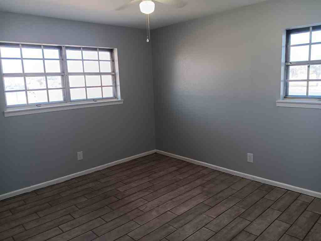 3301 Terrace Ave - Photo 6 of 9