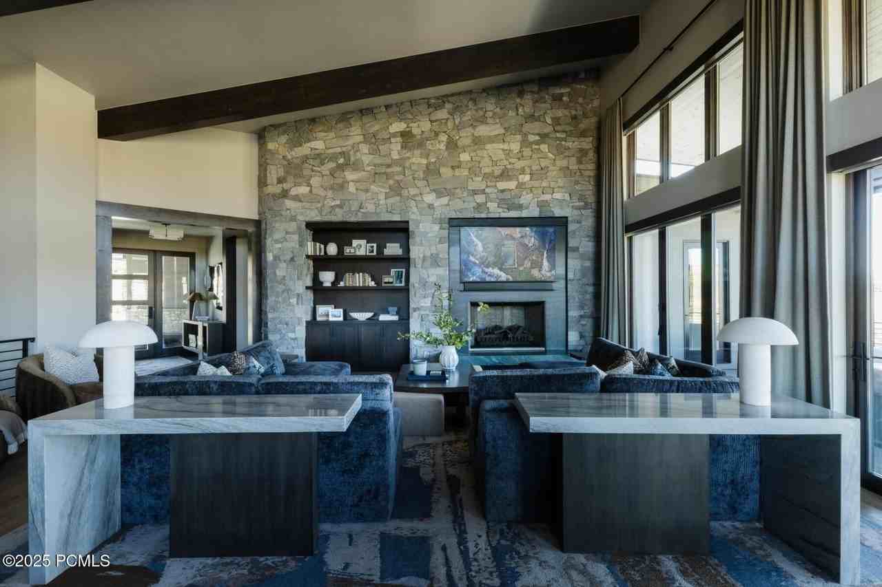 6001 Vista Point Dr - Photo 3 of 23