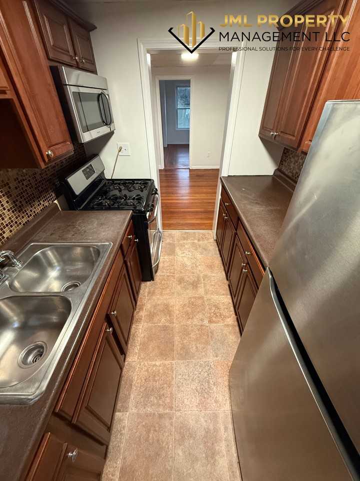 28 Mcclure Place #1 - Photo 7 of 10