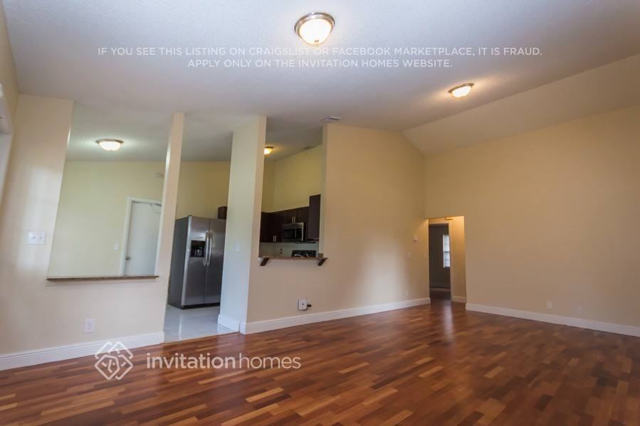 842 Southwest 159th Terrace - Photo 5 of 17