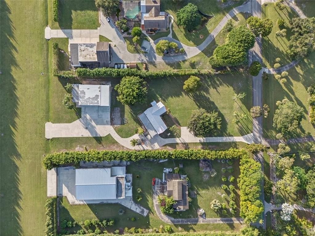 6852 Skyline Dr - Photo 2 of 50