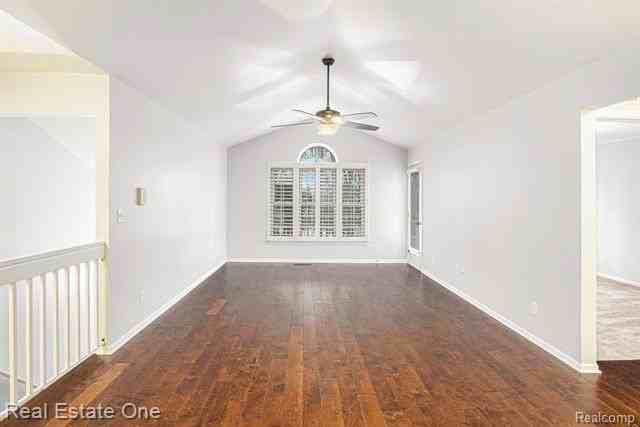 44882 Marigold Dr - Photo 3 of 16