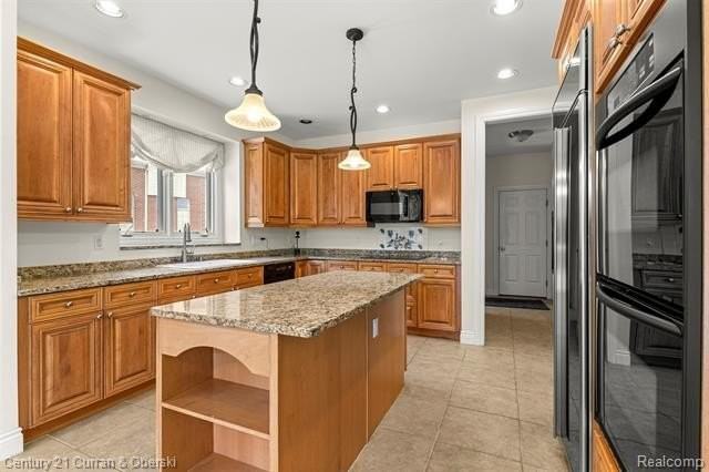 47611 Manorwood Drive - Photo 4 of 22