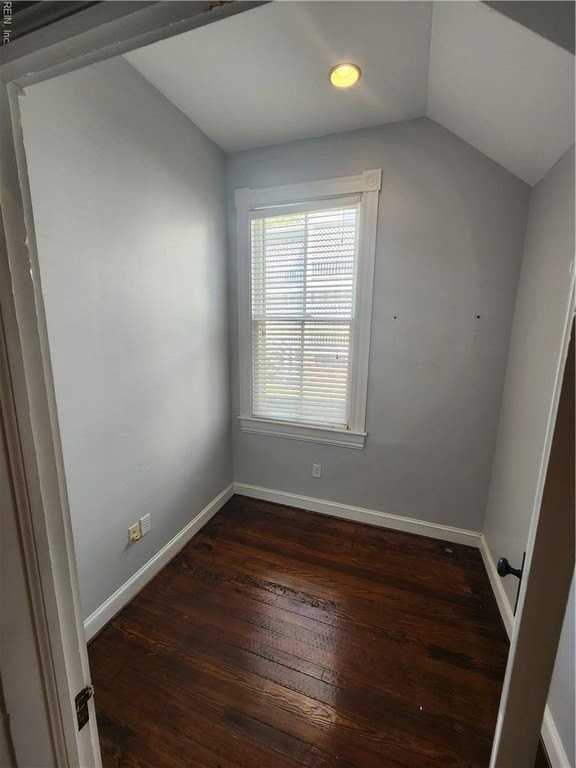 436 Dinwiddie St #1 - Photo 6 of 32