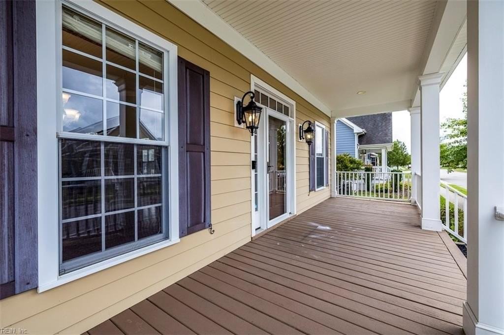 517 Robert Frost Road - Photo 4 of 42