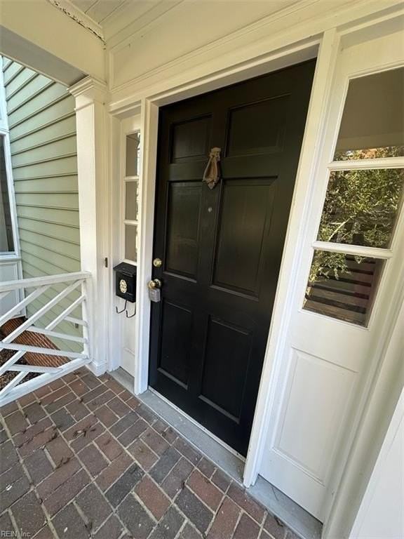 503 Newport Ave - Photo 4 of 41