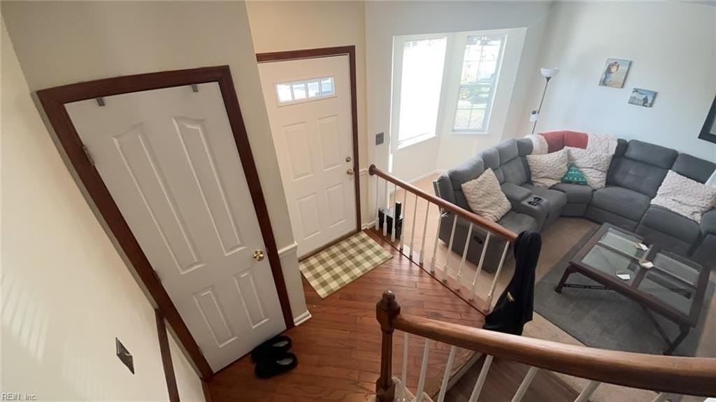 514 South Lake Circle - Photo 2 of 19