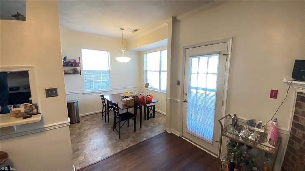 514 South Lake Circle - Photo 7 of 19