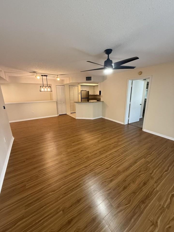 1100 Crestwood Court South #1104 - Photo 5 of 45