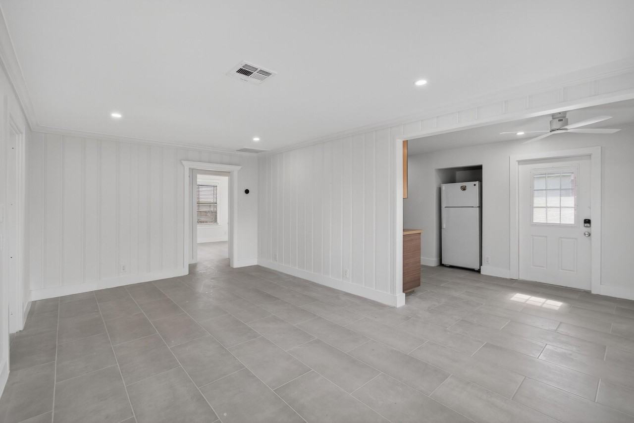 218 S C St - Photo 7 of 22