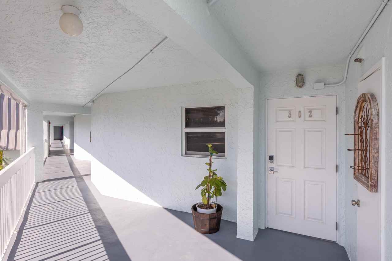 961 South Ocean Drive #302 - Photo 2 of 40