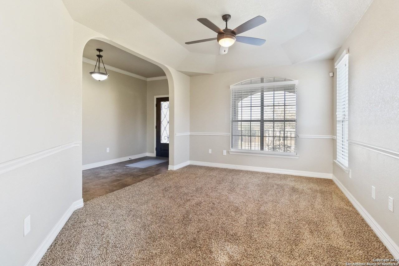 13710 Trailside Lane - Photo 4 of 26