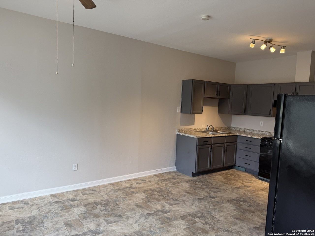 319 Harding Place #1 - Photo 4 of 10