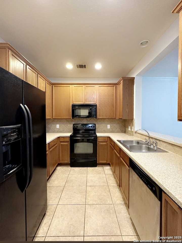 2509 Grayson Circle - Photo 5 of 13