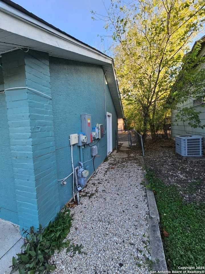 12014 El Sendero St Unit B #B - Photo 5 of 5