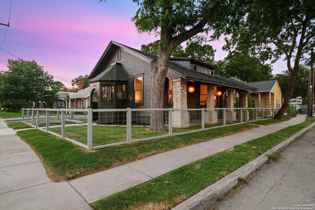 540 Adams Street - Photo 5 of 19