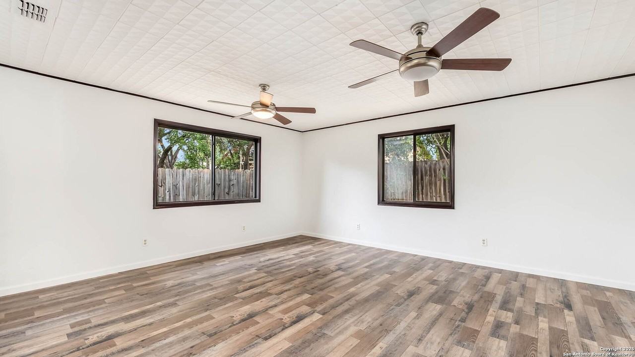 9347 Lands Point Street - Photo 2 of 20