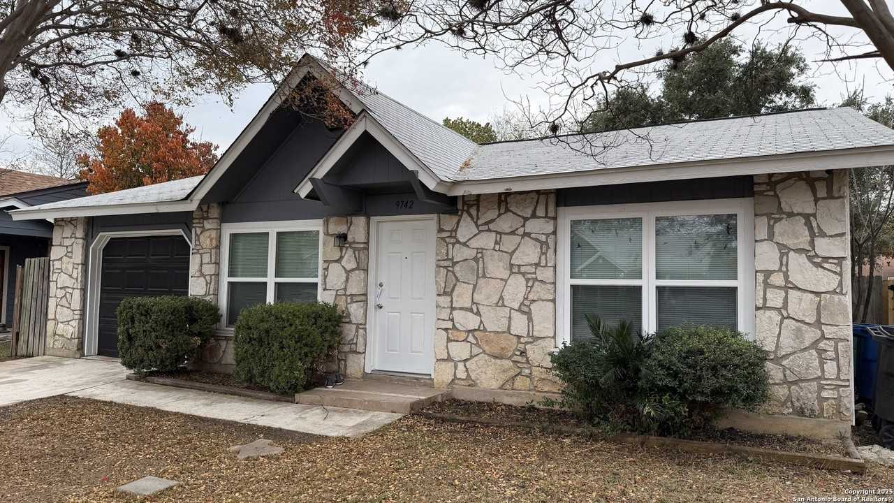 9742 Hidden Rock - Photo 3 of 17