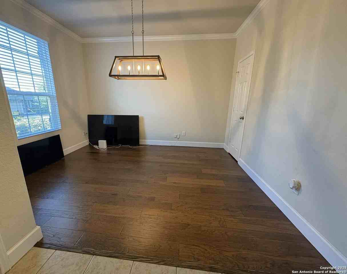 1422 Kedros - Photo 2 of 13