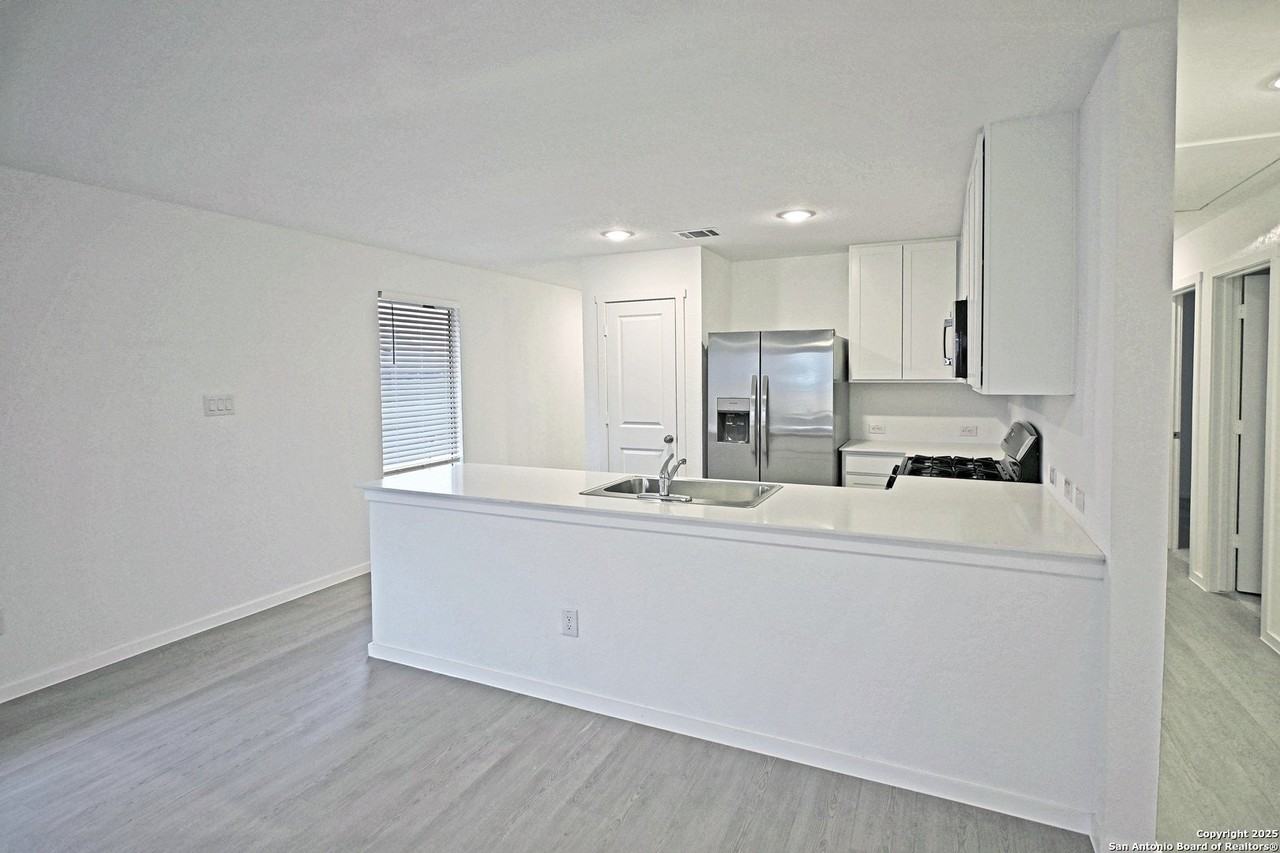 350 Kayden Court - Photo 6 of 24