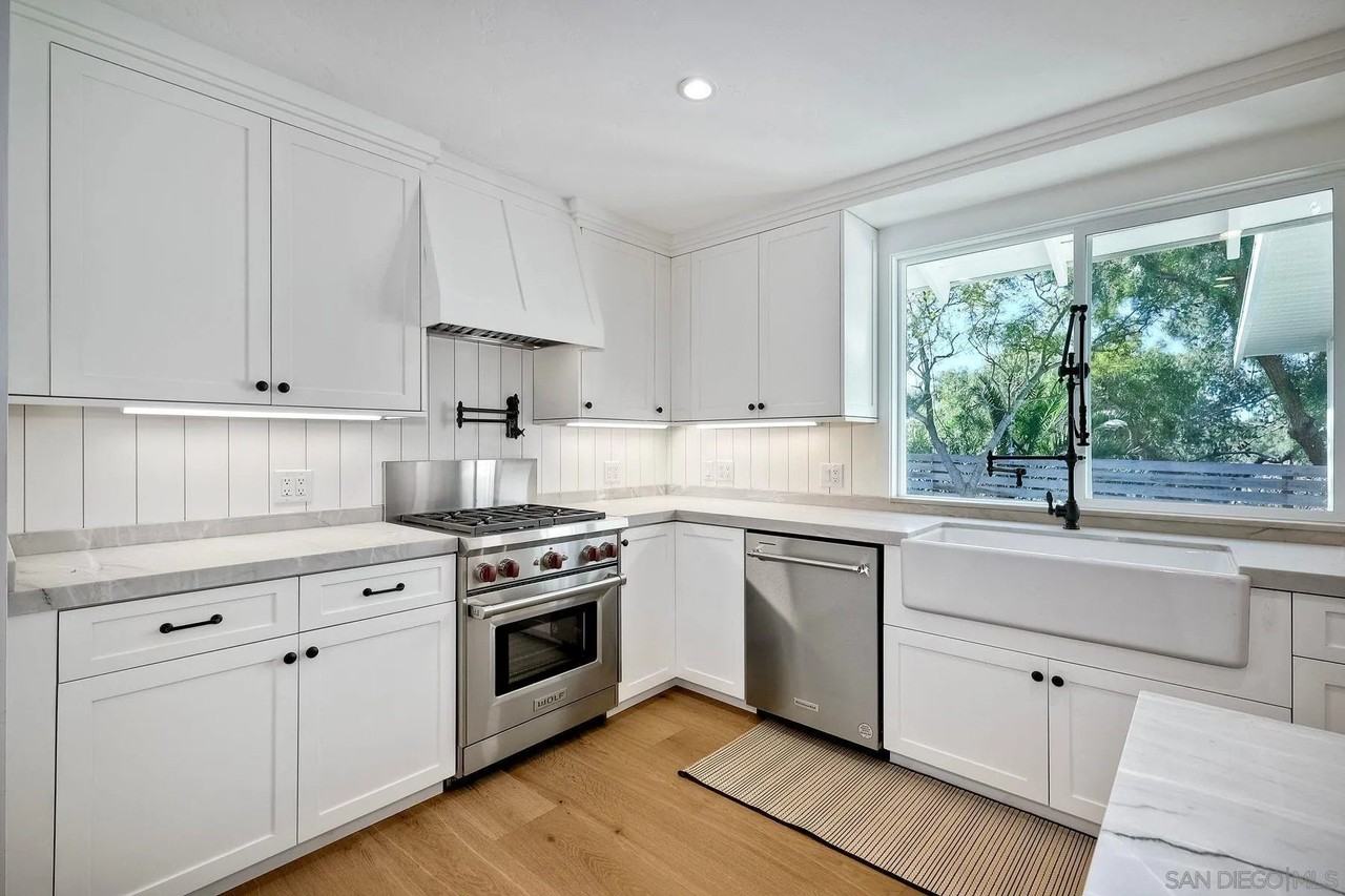 1311 Crestridge Drive - Photo 7 of 29