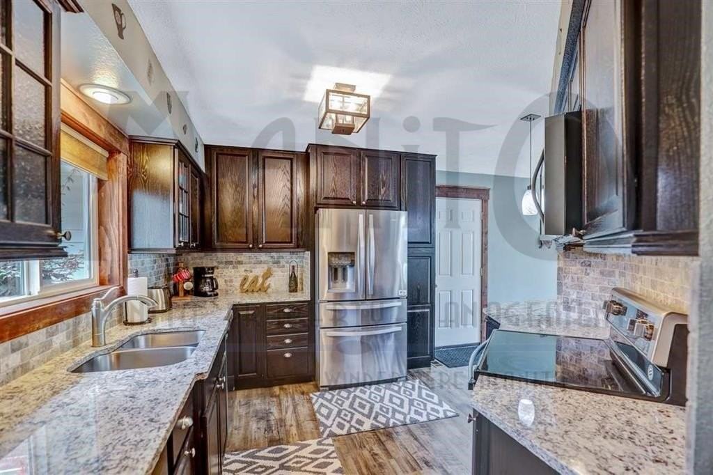 2907 East 61st Court - Photo 3 of 36