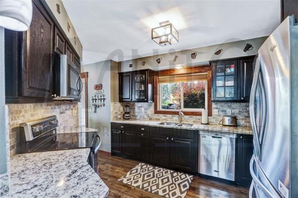 2907 East 61st Court - Photo 4 of 36