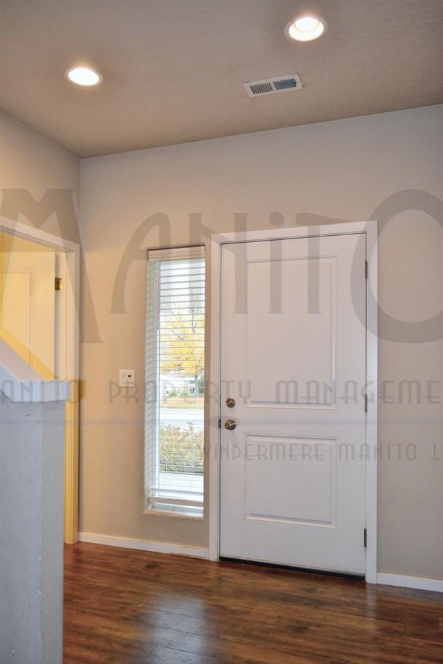 1017 W High Peak Dr - Photo 3 of 19