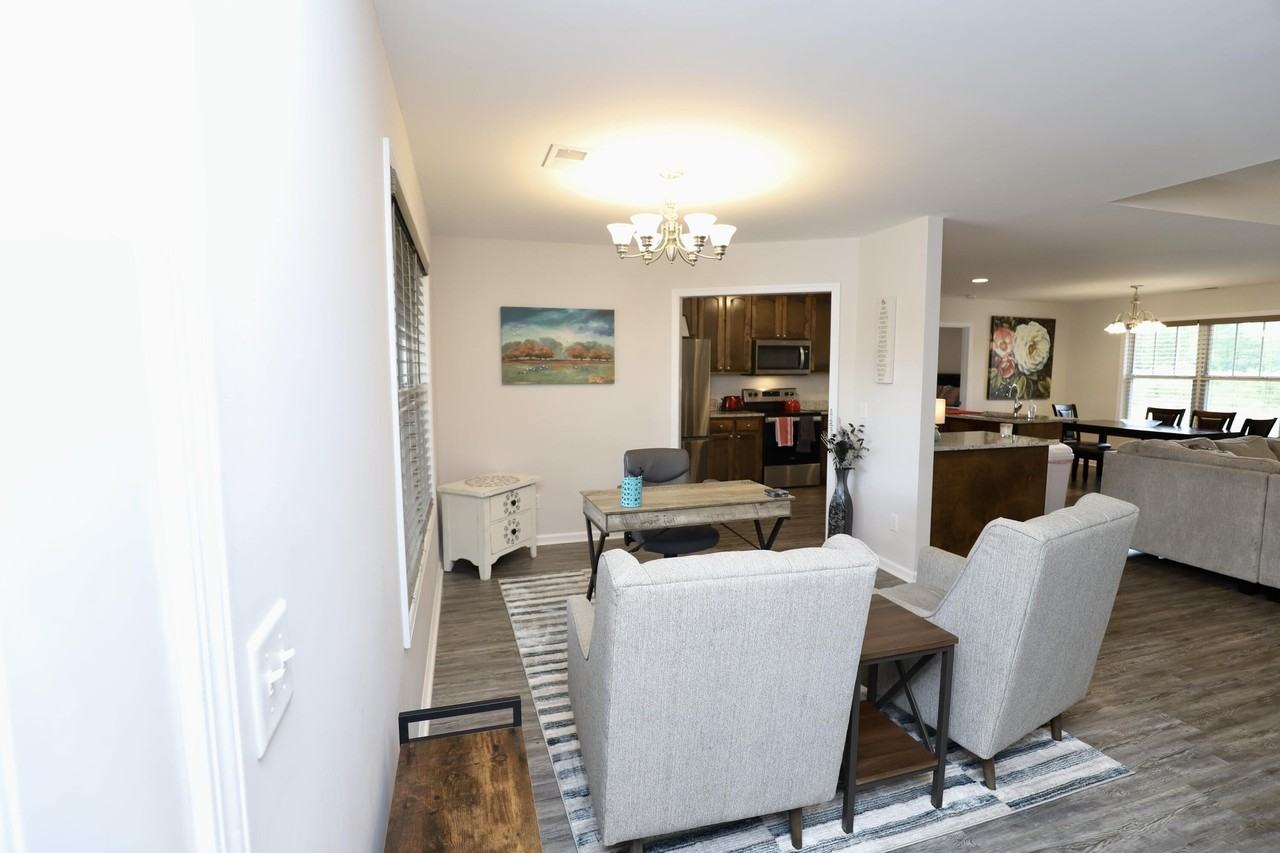 4415 Patriot Parkway - Photo 5 of 50