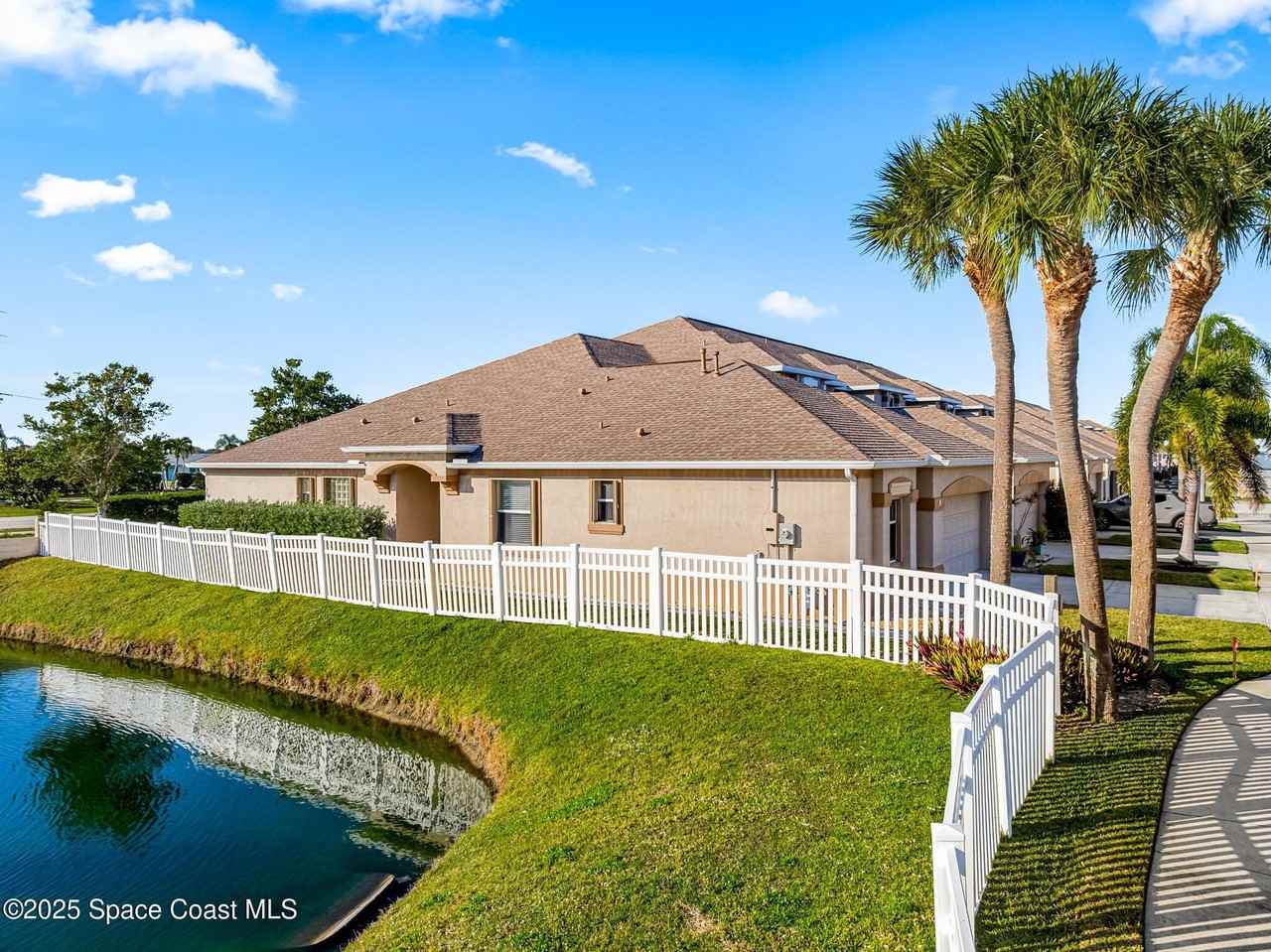 44 Sorrento Court - Photo 2 of 33