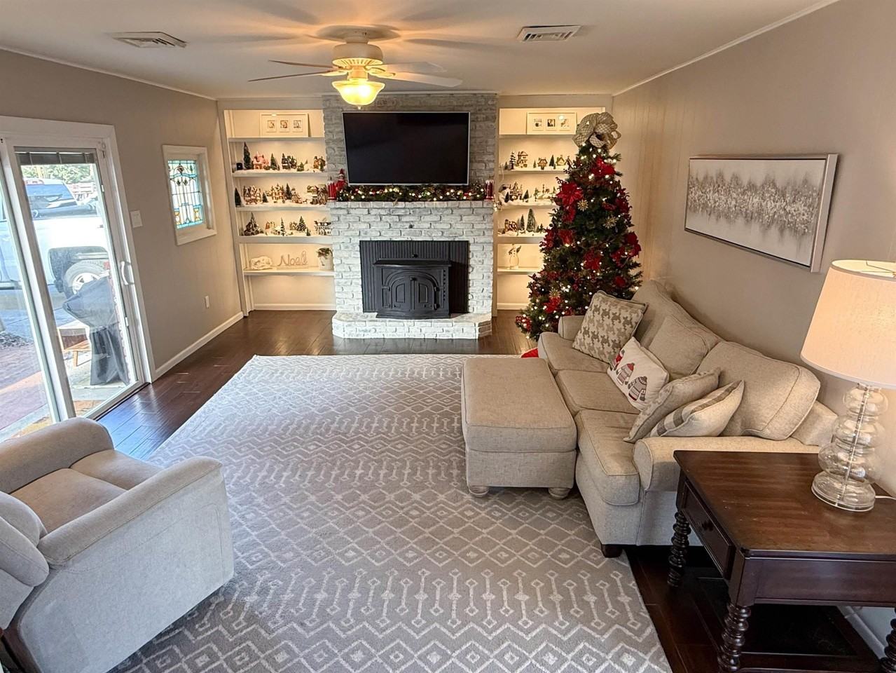 2204 Wabash Avenue - Photo 7 of 9