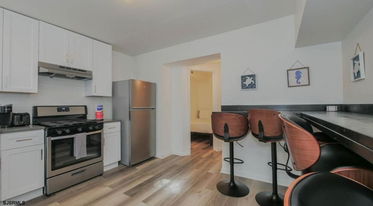 222 New Jersey Avenue - Photo 2 of 8