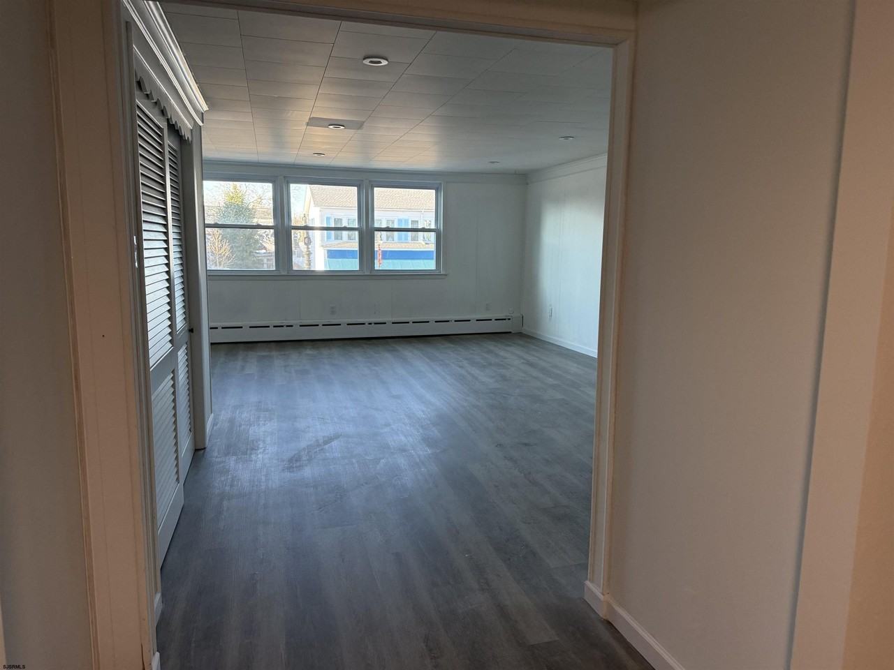 228 Philadelphia Ave - Photo 6 of 18