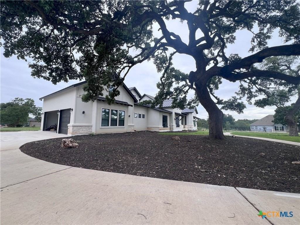 1163 Trotter Lane - Photo 2 of 36