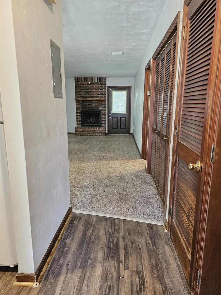 2917 Woodrich Drive #D - Photo 2 of 34