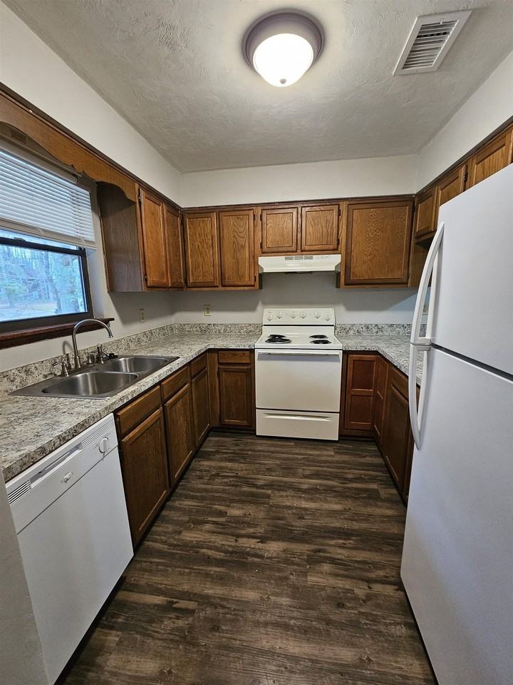 2917 Woodrich Drive #D - Photo 4 of 34