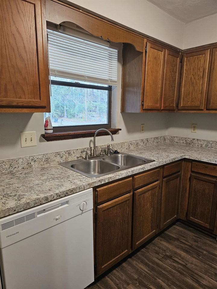 2917 Woodrich Drive #D - Photo 5 of 34