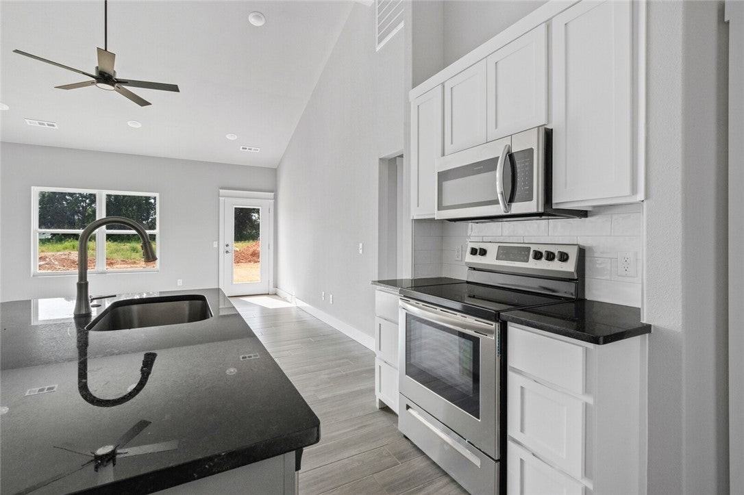 650 Sun Meadows Loop - Photo 6 of 27