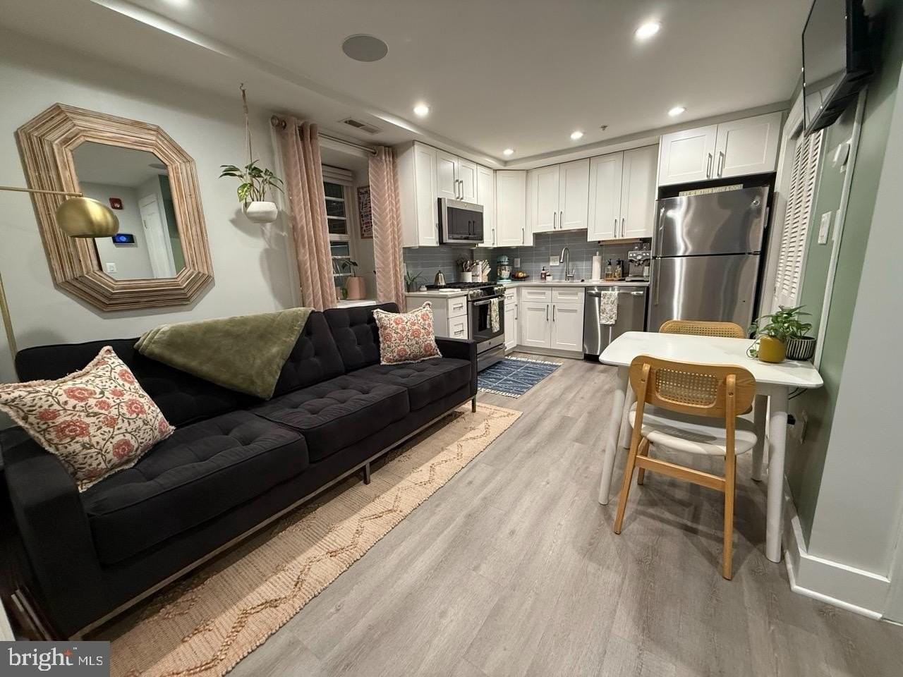 625 Park Rd Nw #C8 - Photo 3 of 35