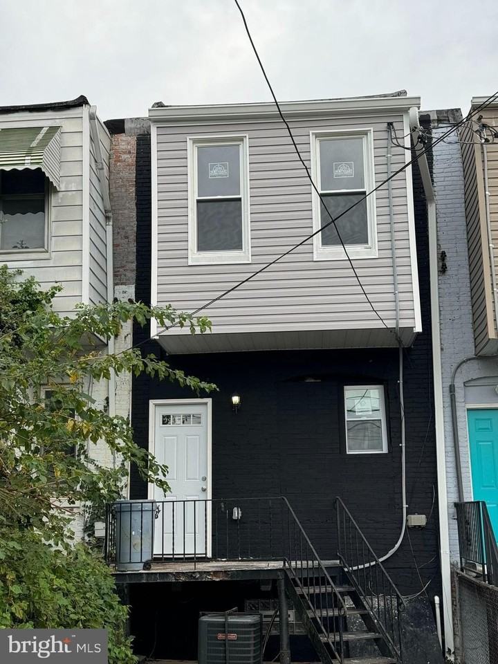 2142 Penrose Avenue - Photo 2 of 17