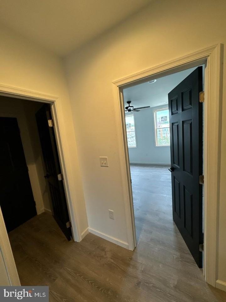 2142 Penrose Avenue - Photo 6 of 17