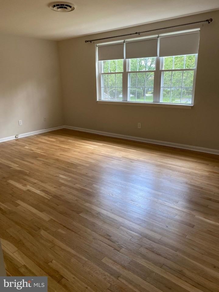 312 East Melrose Avenue - Photo 6 of 6