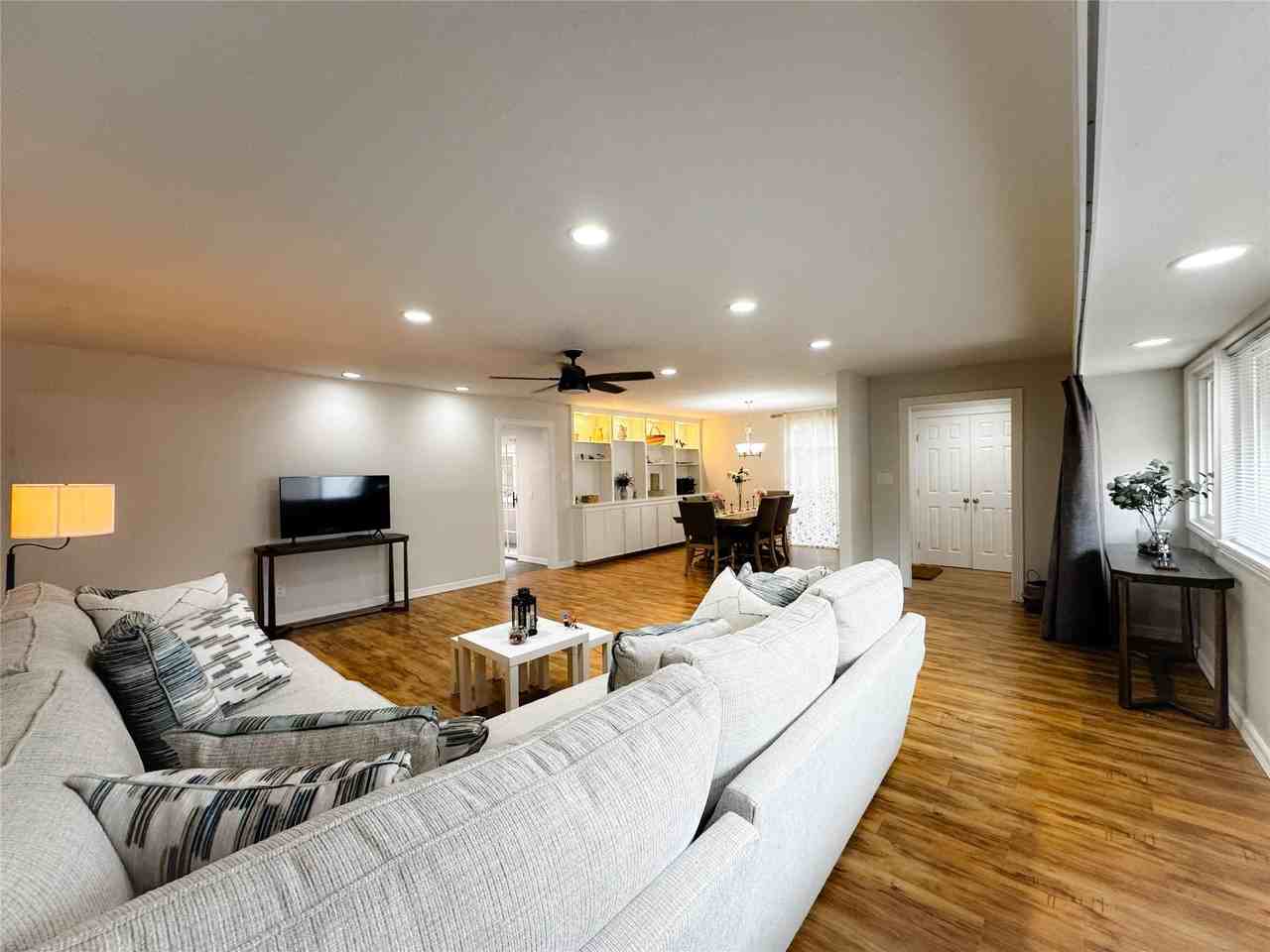 637 South Ripple Creek Drive - Photo 7 of 21