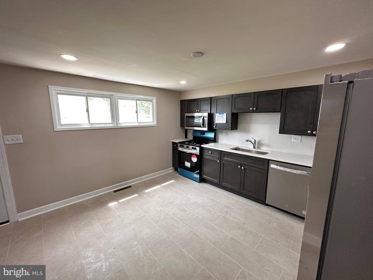 8039 Gough Street - Photo 7 of 17