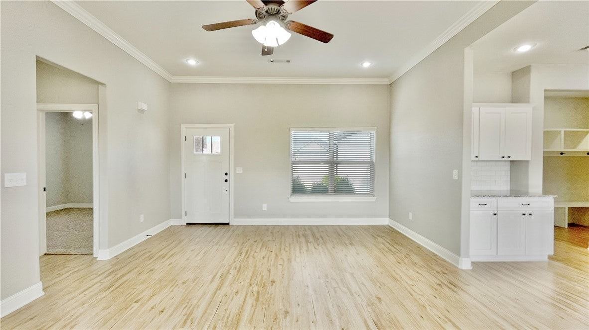 610 Captain Hopkins Street - Photo 6 of 30