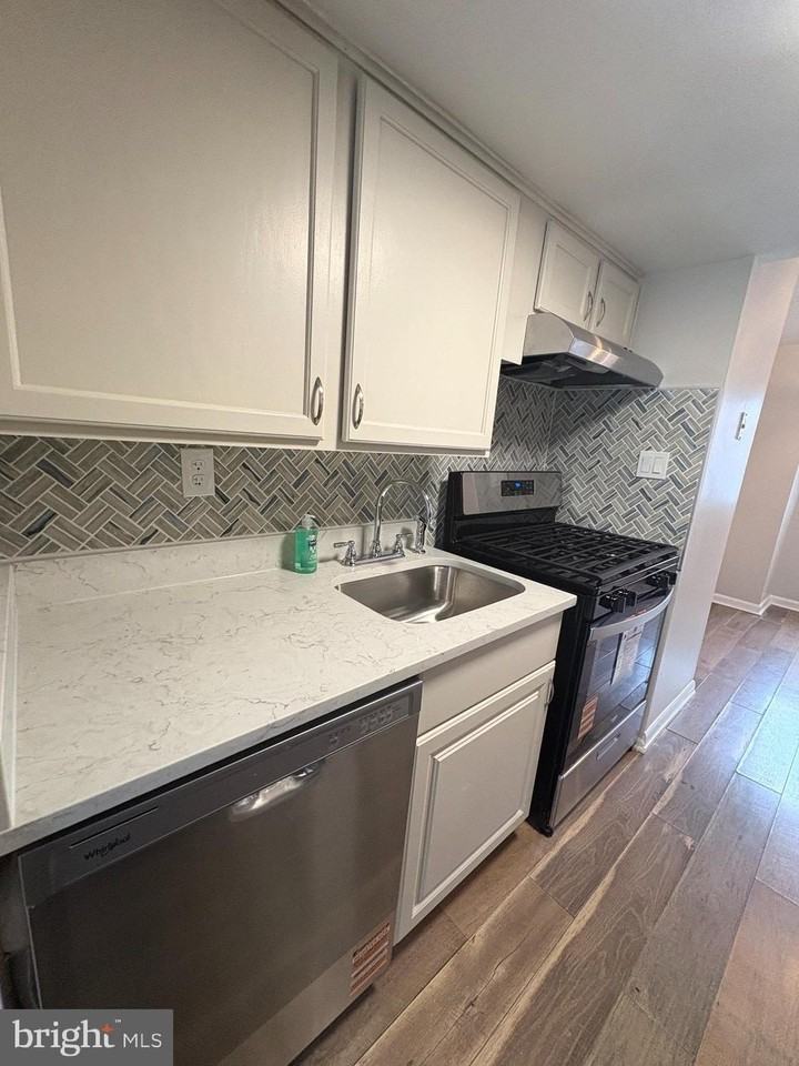 9432 Merryrest Road - Photo 3 of 27