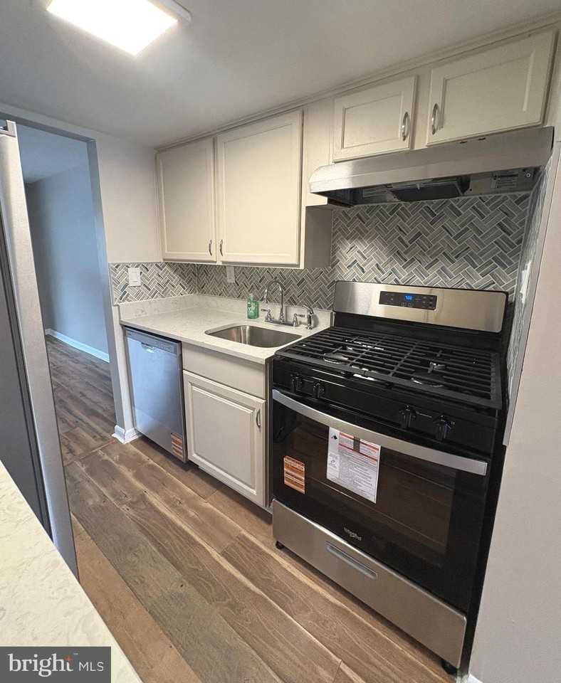 9432 Merryrest Road - Photo 4 of 27