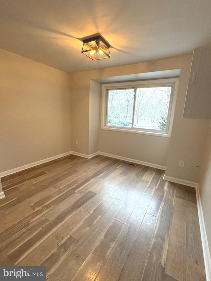 9432 Merryrest Road - Photo 5 of 27